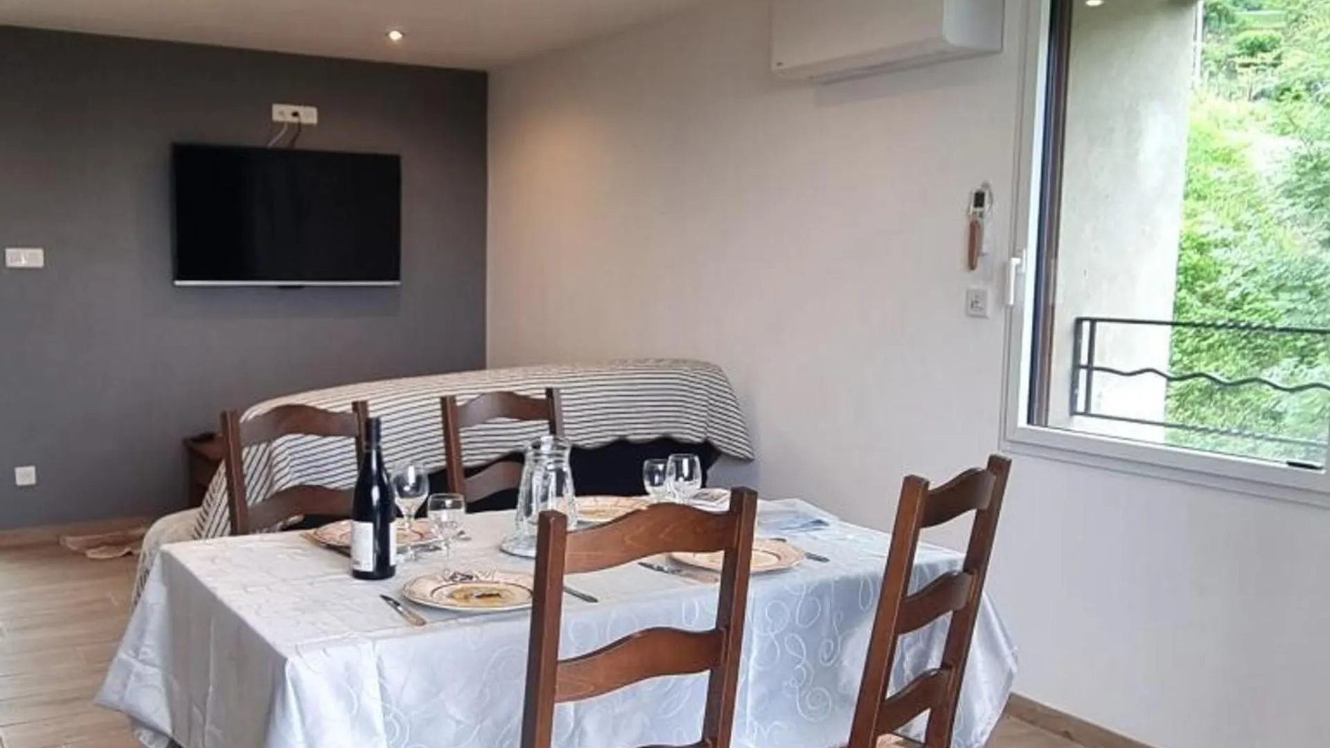 Gite Renove Avec Terrasse Panoramique Et Tout Confort A Saint-Chamond, Proche Saint-Etienne Et Lyon - Fr-1-496-324 Holiday home Saint-Chamond