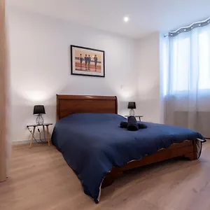 Le Hall-in-one 002 - Spacieux- Tout Equipe - Proche Commodites Et Espace Arena Appartement